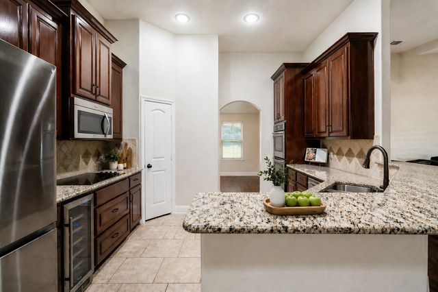 940 Lester Burt Road, Farmersville, TX 75442