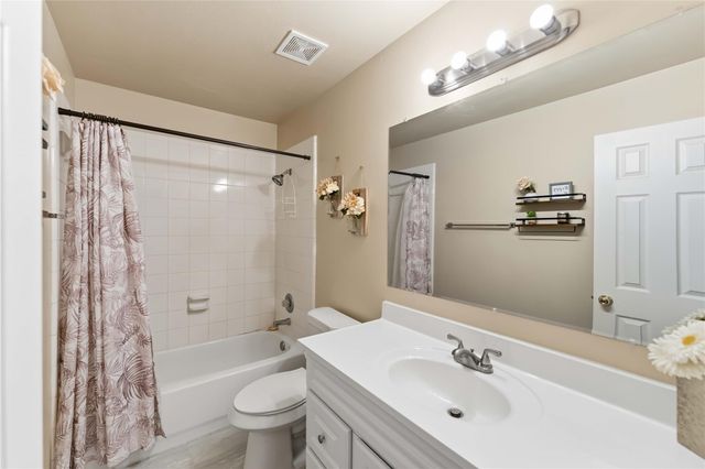 14310 Rolling Hills Lane, Rosharon, TX 77583