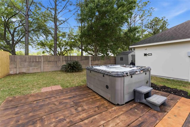 14310 Rolling Hills Lane, Rosharon, TX 77583