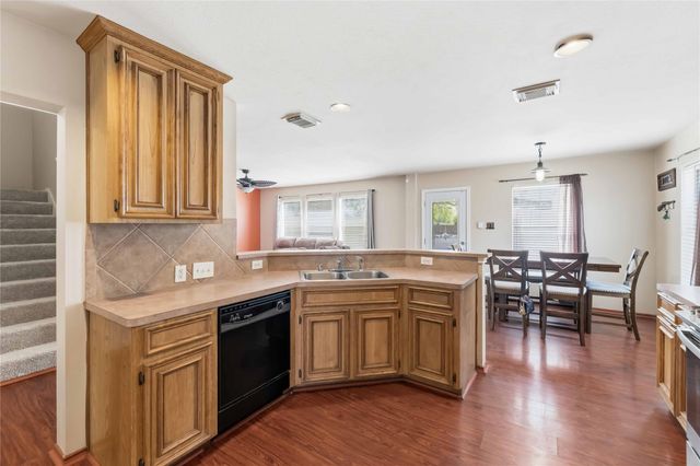 14310 Rolling Hills Lane, Rosharon, TX 77583