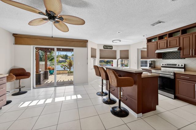 3944 Crescent Creek Drive, Coconut Creek, FL 33073