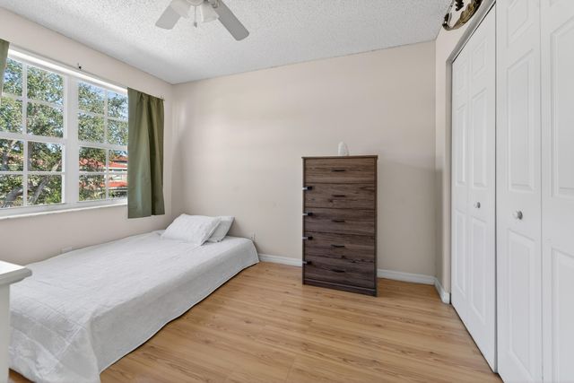 3944 Crescent Creek Drive, Coconut Creek, FL 33073