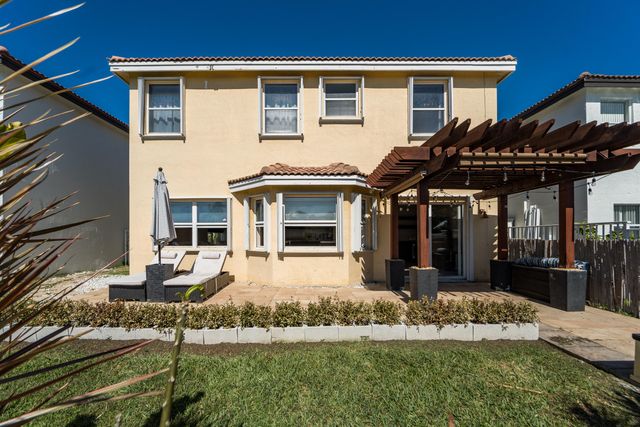 3944 Crescent Creek Drive, Coconut Creek, FL 33073