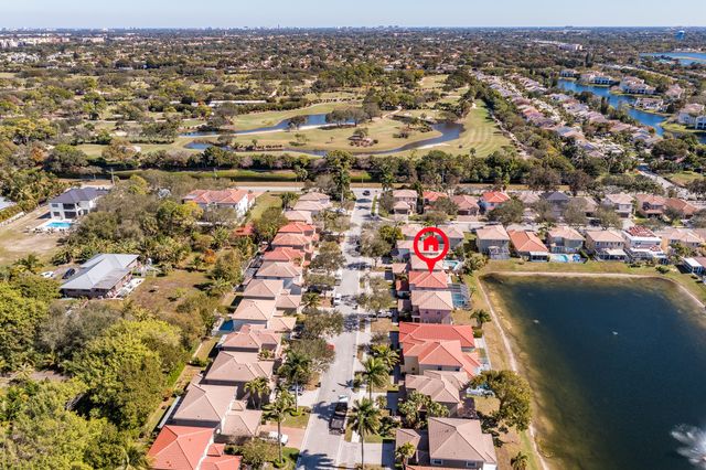 3944 Crescent Creek Drive, Coconut Creek, FL 33073