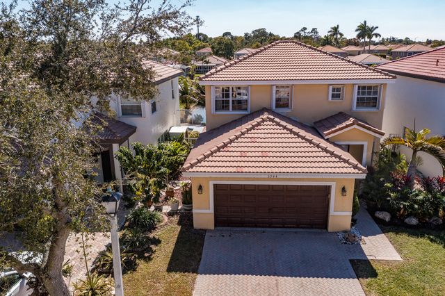 3944 Crescent Creek Drive, Coconut Creek, FL 33073