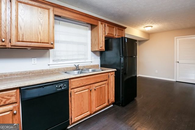 5253 Corinth Drive, Stone Mountain, GA 30087