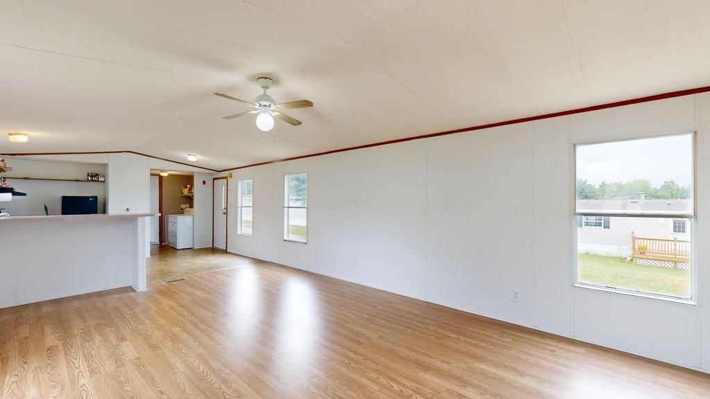 18 Purington Avenue, Mechanic Falls, ME 04256 — photo 4