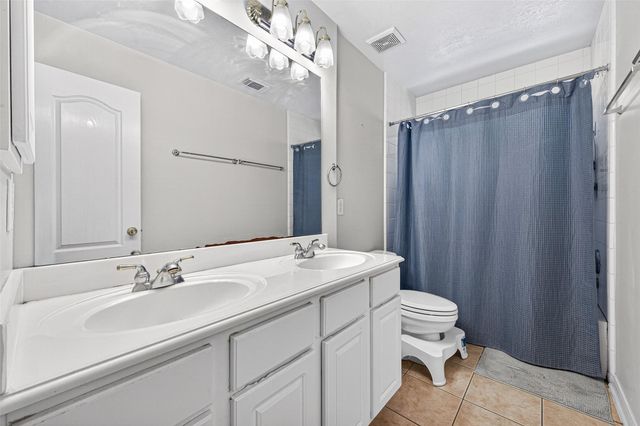 3655 Royal Royce Drive, Houston, TX 77042