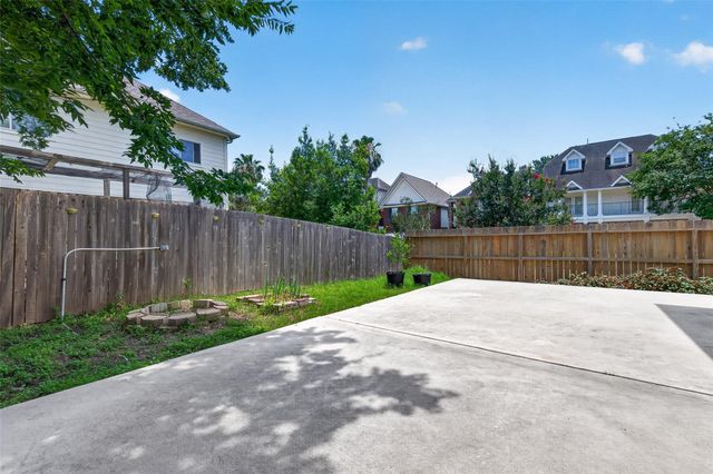 3655 Royal Royce Drive, Houston, TX 77042