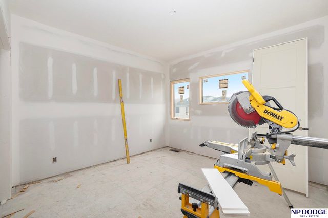 3314 S 212 Street, Elkhorn, NE 68022