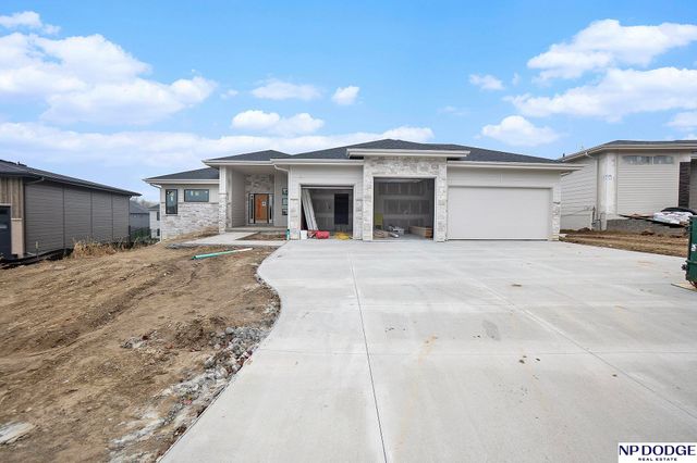 3314 S 212 Street, Elkhorn, NE 68022