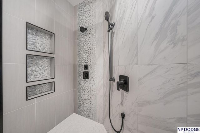 3314 S 212 Street, Elkhorn, NE 68022