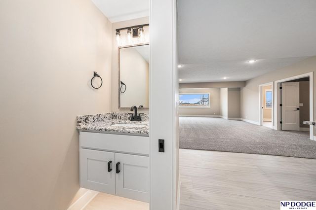 3314 S 212 Street, Elkhorn, NE 68022