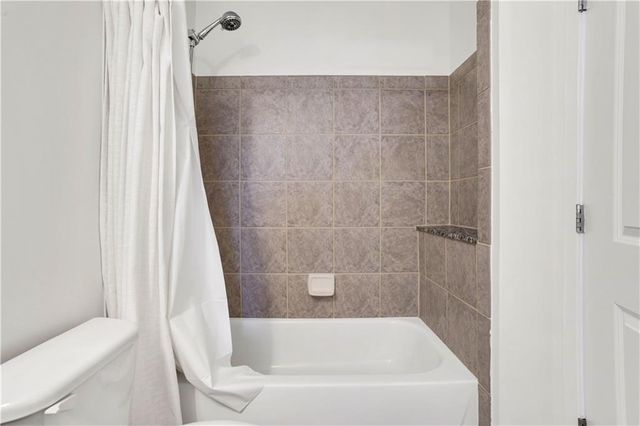 250 Pharr NE Road 2005, Atlanta, GA 30305