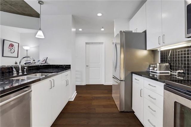 250 Pharr NE Road 2005, Atlanta, GA 30305