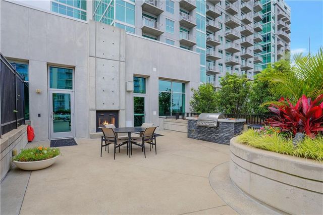 250 Pharr NE Road 2005, Atlanta, GA 30305