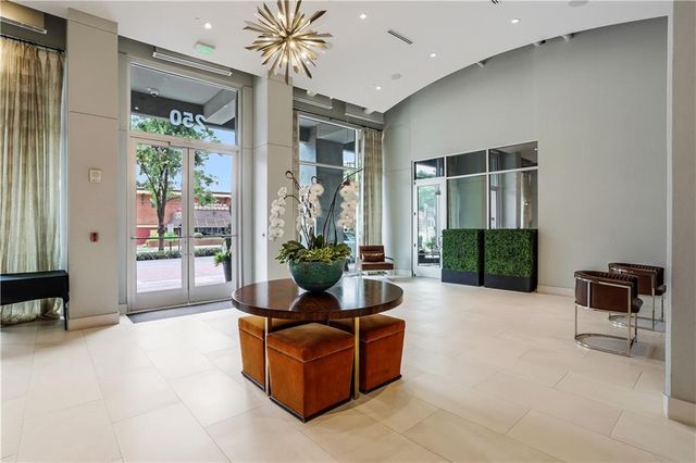 250 Pharr NE Road 2005, Atlanta, GA 30305