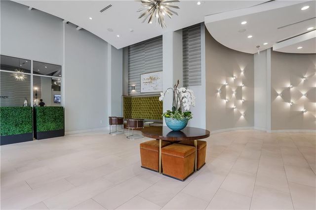 250 Pharr NE Road 2005, Atlanta, GA 30305