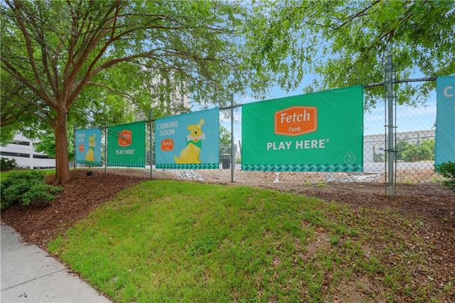 250 Pharr NE Road 2005, Atlanta, GA 30305