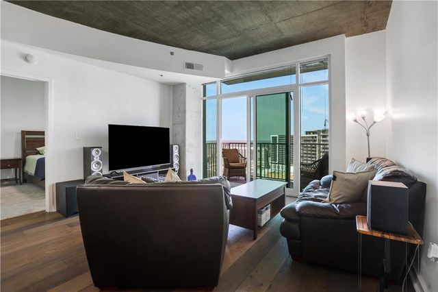 250 Pharr NE Road 2005, Atlanta, GA 30305