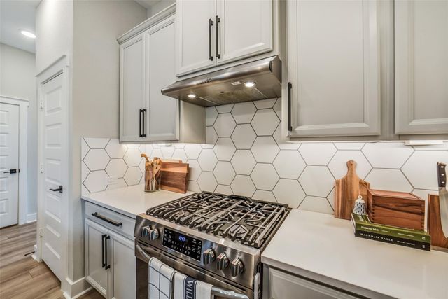 15143 Parkland Canyon Drive, Cypress, TX 77433