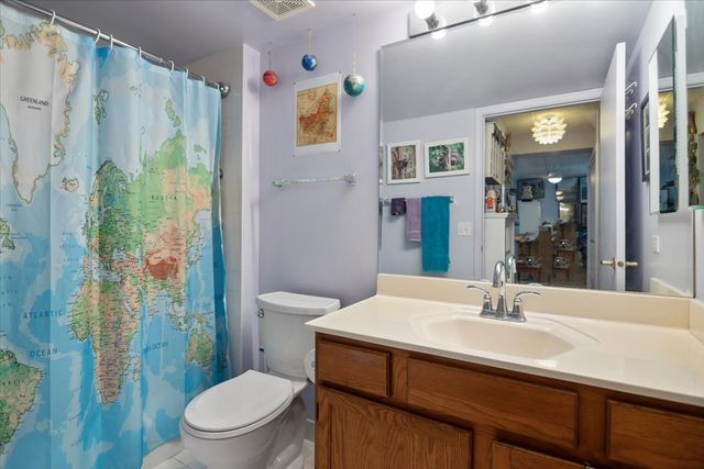 5360 N Lowell Avenue 311, Chicago, IL 60630