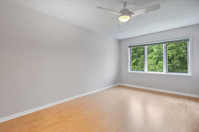 5360 N Lowell Avenue 311, Chicago, IL 60630