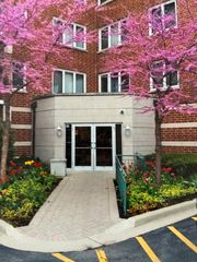 5360 N Lowell Avenue 311, Chicago, IL 60630
