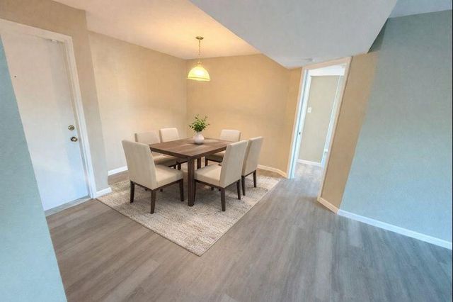 3085 Walnut Bend Lane 16, Houston, TX 77042