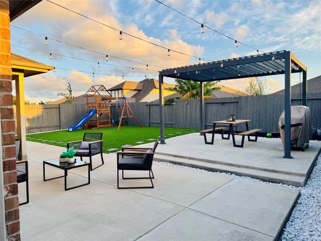 18227 Grayson Bluff Way, Richmond, TX 77407