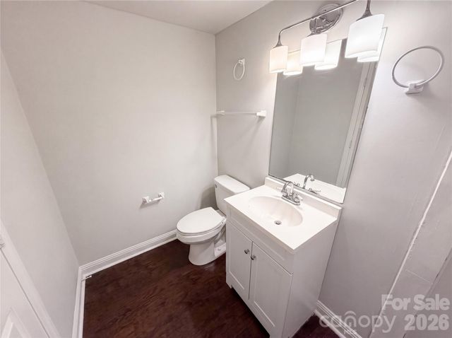 8042 Regent Park Lane, Charlotte, NC 28210