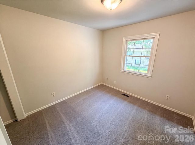 8042 Regent Park Lane, Charlotte, NC 28210