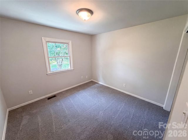 8042 Regent Park Lane, Charlotte, NC 28210