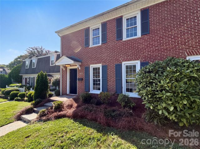 8042 Regent Park Lane, Charlotte, NC 28210