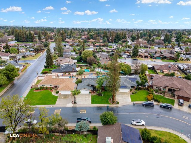 2704 El Portal Drive, Bakersfield, CA 93309