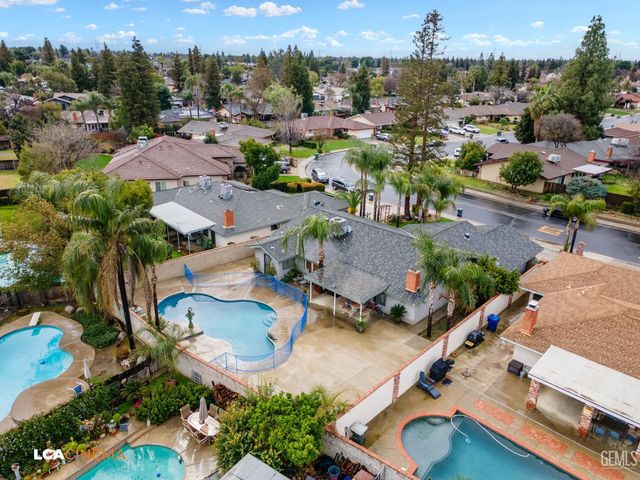 2704 El Portal Drive, Bakersfield, CA 93309