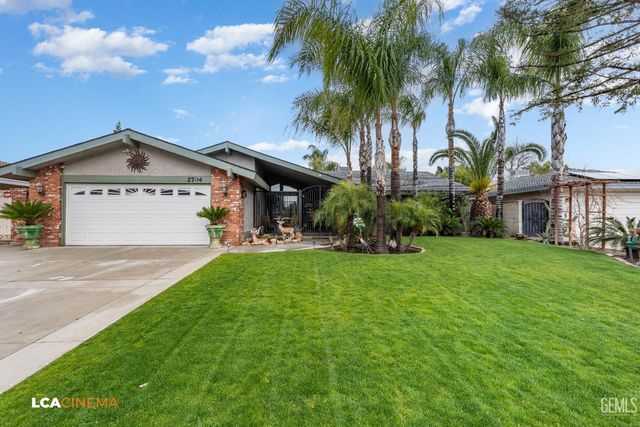 2704 El Portal Drive, Bakersfield, CA 93309