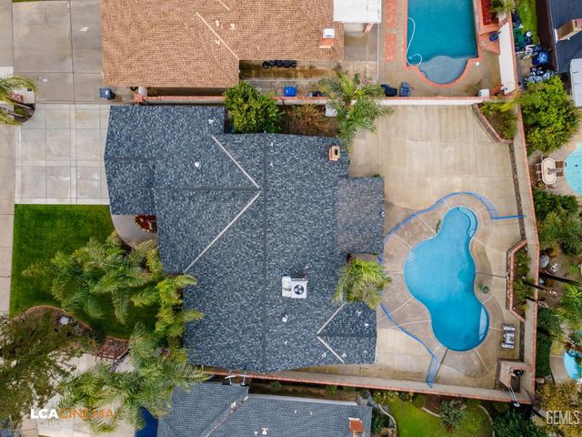 2704 El Portal Drive, Bakersfield, CA 93309