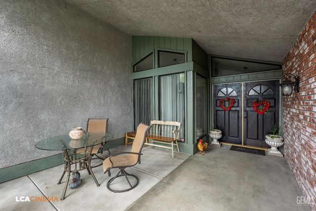 2704 El Portal Drive, Bakersfield, CA 93309