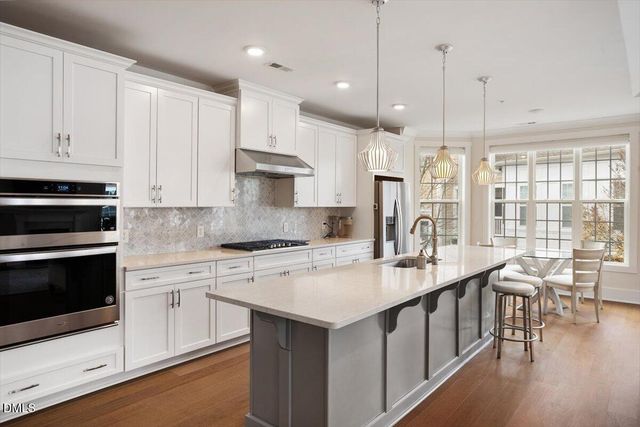 10530 Sablewood Drive 215, Raleigh, NC 27617
