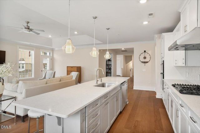 10530 Sablewood Drive 215, Raleigh, NC 27617