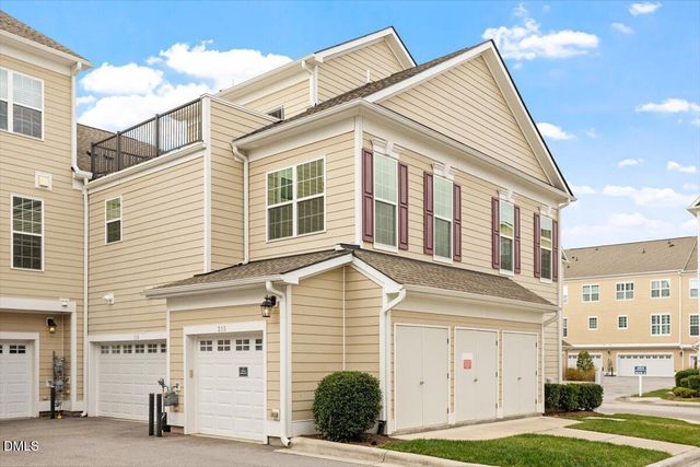10530 Sablewood Drive 215, Raleigh, NC 27617
