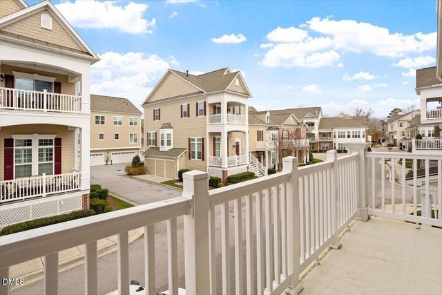 10530 Sablewood Drive 215, Raleigh, NC 27617
