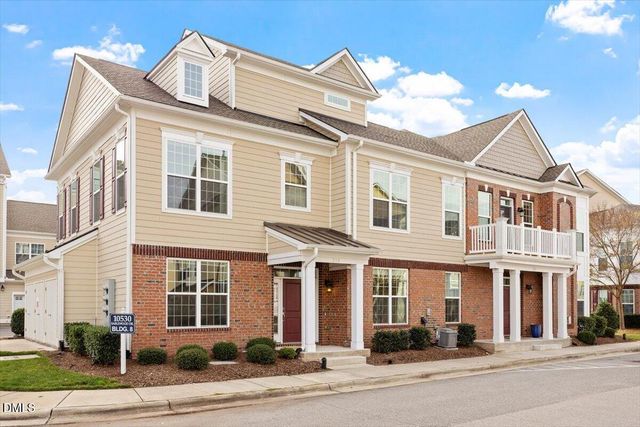 10530 Sablewood Drive 215, Raleigh, NC 27617