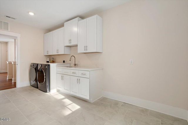 10530 Sablewood Drive 215, Raleigh, NC 27617