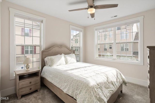 10530 Sablewood Drive 215, Raleigh, NC 27617