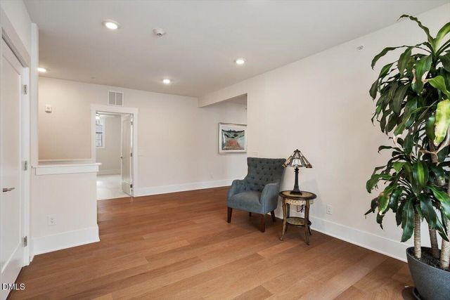 10530 Sablewood Drive 215, Raleigh, NC 27617