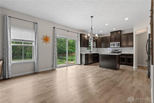 2843 Ridge View Court, Beavercreek Twp, OH 45385