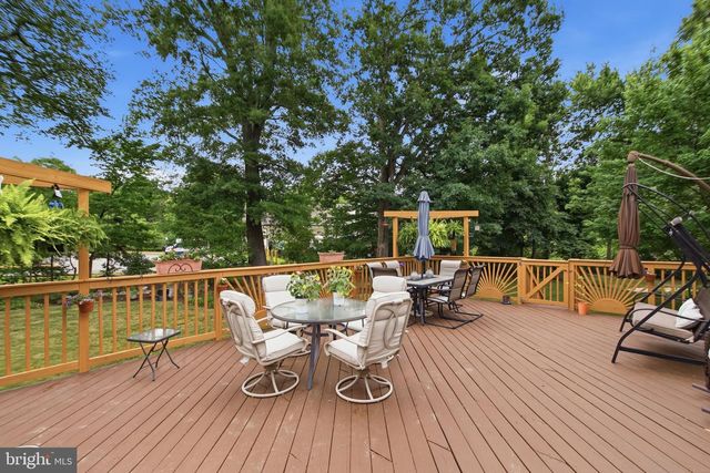 12941 TORCHLIGHT DR, Woodbridge, VA 22193
