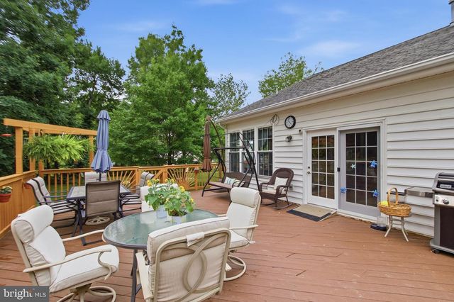 12941 TORCHLIGHT DR, Woodbridge, VA 22193